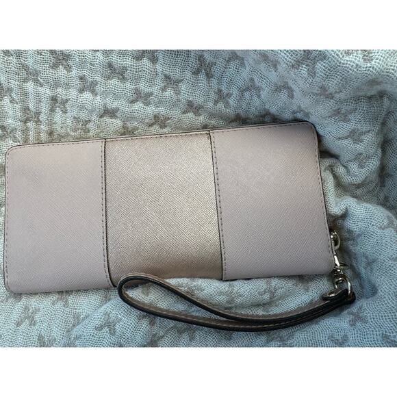 MICHAEL KORS MET Center Stripe MK Travel Wallet Clutch - Picture 3 of 5